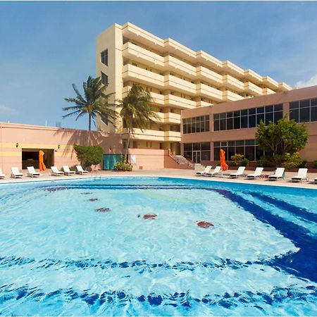 Ramada By Wyndham Princess Belize City Buitenkant foto
